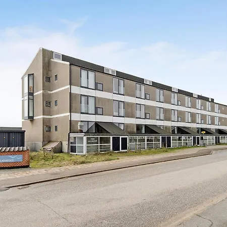 Apartment Bad, Lejl, 117