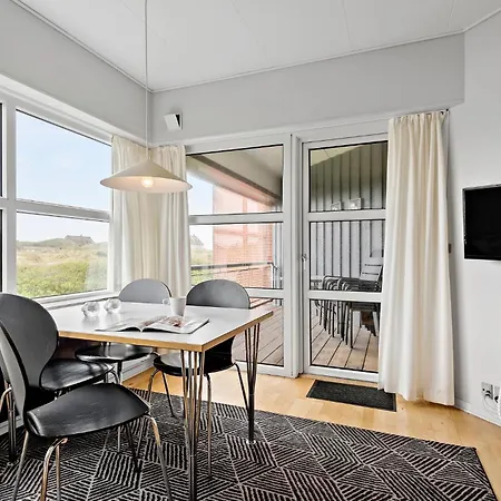 Apartment Bad, Lejl, 117 *